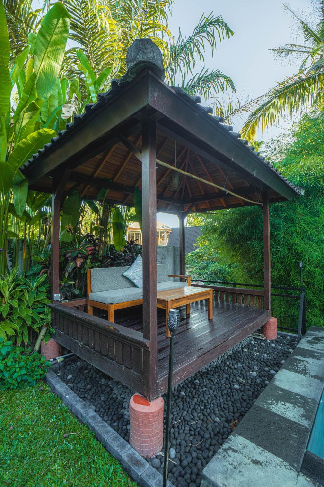 Rumanero Bunglows Ubud  Exterior photo